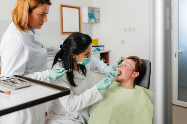 Best Dentist for Tooth Abscess  in Penn Valley, CA